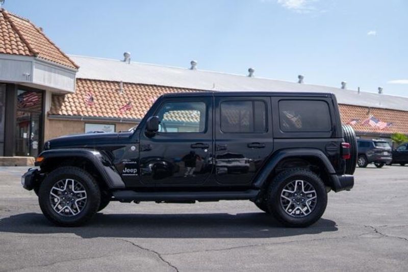 Used 2024 Jeep Wrangler SaharaImage 4