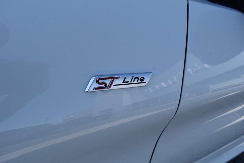 New 2025 Ford Explorer ST-LineImage 22