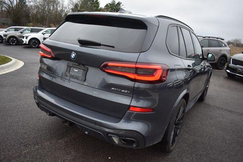 Used 2022 BMW X5 xDrive40iImage 3