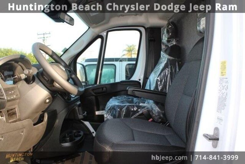 2023 RAM ProMaster 3500 Low RoofImage 35