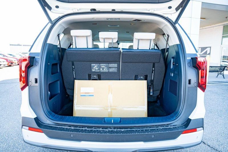 New 2026 Kia Carnival EXImage 17