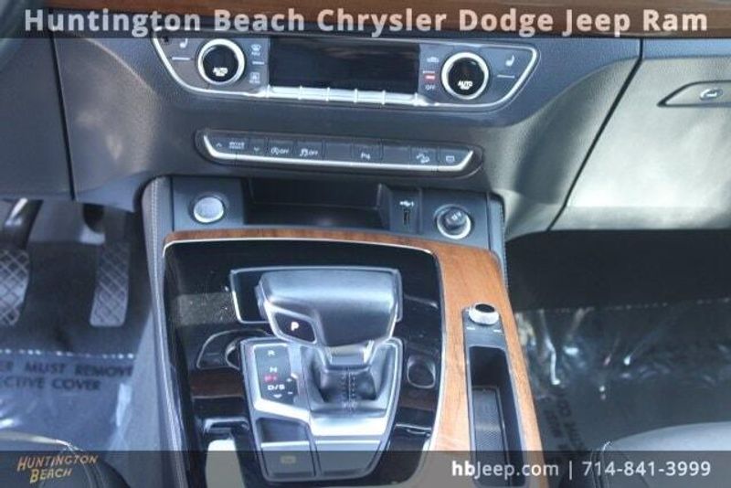 2022 Audi Q5 45 S Line Premium PlusImage 18