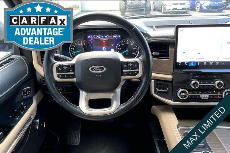 Used 2024 Ford Expedition LimitedImage 4