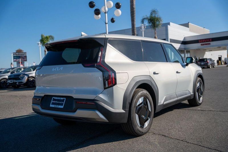 New 2026 Kia EV9 LightImage 7
