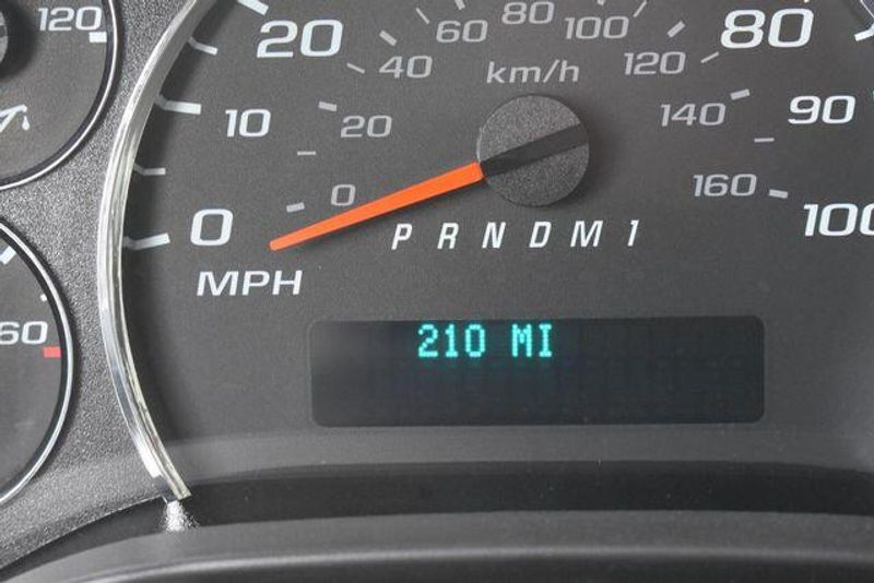 New 2025 Chevrolet Express 3500 Work VanImage 19