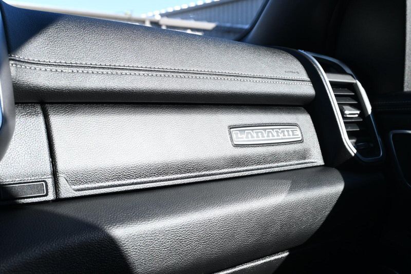 2022 RAM 1500 LaramieImage 26