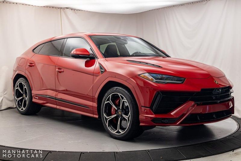 2023 Lamborghini Urus SImage 7