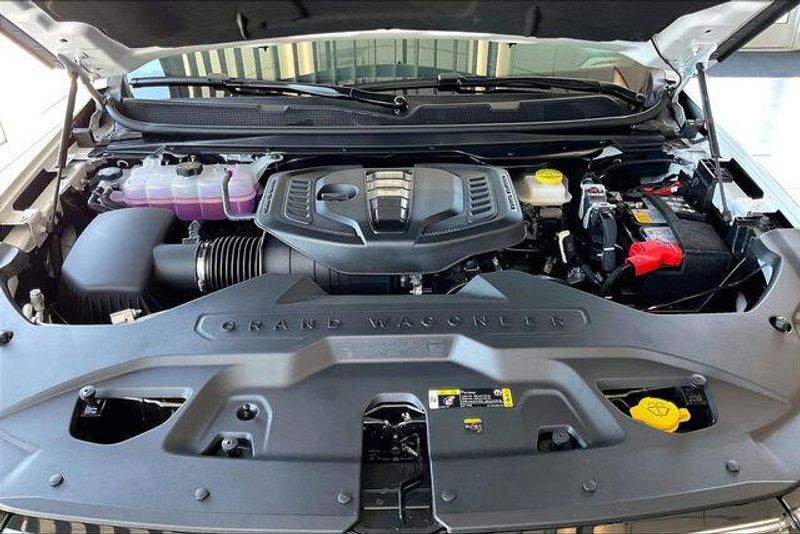2026 Jeep Grand Wagoneer Limited Altitude 4x4Image 8