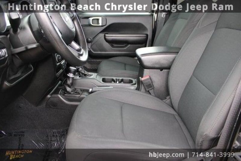 2021 Jeep Wrangler Unlimited WillysImage 28