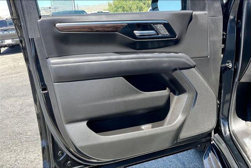 Used 2025 Chevrolet Tahoe LTImage 22