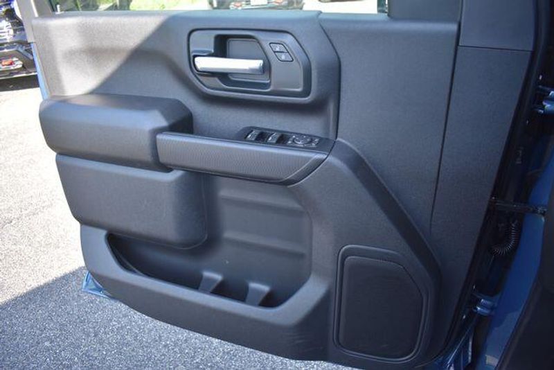 New 2026 Chevrolet Silverado 2500HD CustomImage 34
