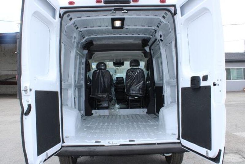 2025 RAM ProMaster 1500 High Roof 136 WBImage 8