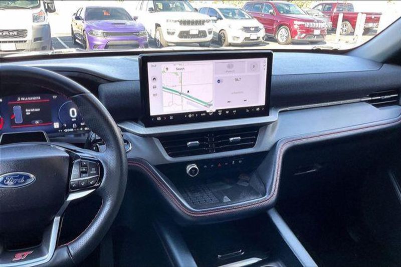 Used 2025 Ford Explorer STImage 5
