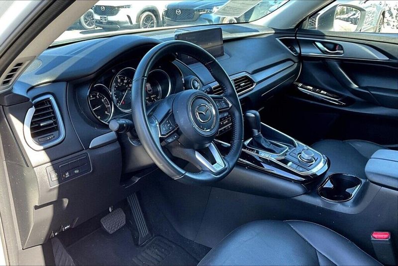 Used 2023 Mazda CX-9 TouringImage 9