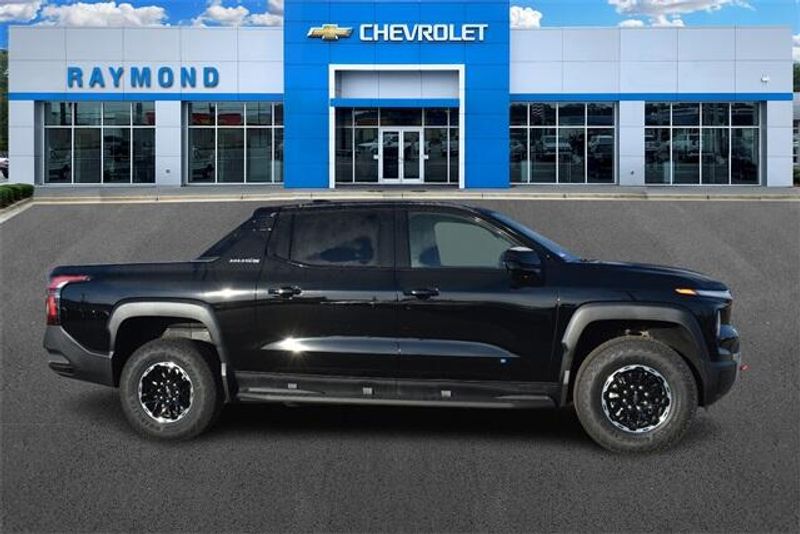 New 2026 Chevrolet Silverado EV Trail BossImage 2