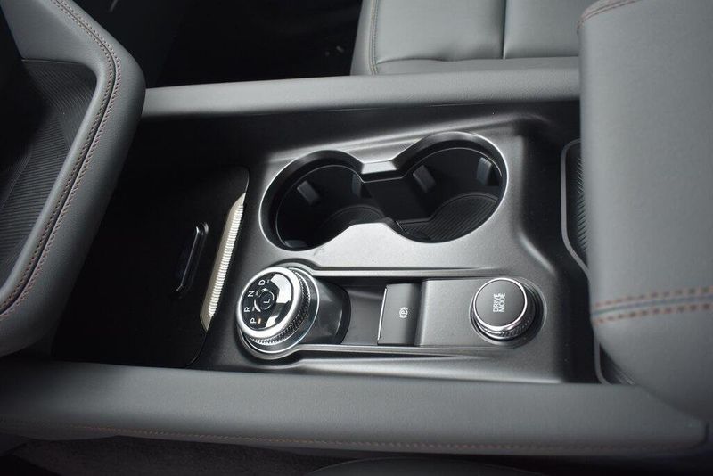 New 2025 Ford Explorer ActiveImage 18