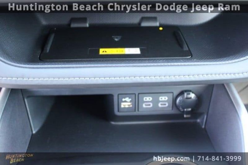 2024 Toyota Highlander XLEImage 28