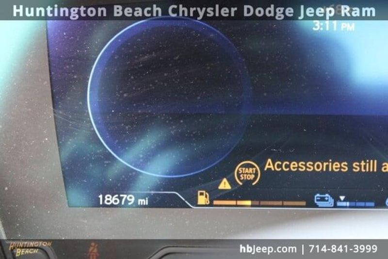2019 BMW i8 BaseImage 23