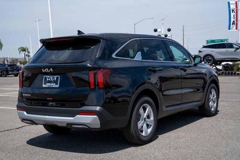 New 2026 Kia Sorento LXImage 7