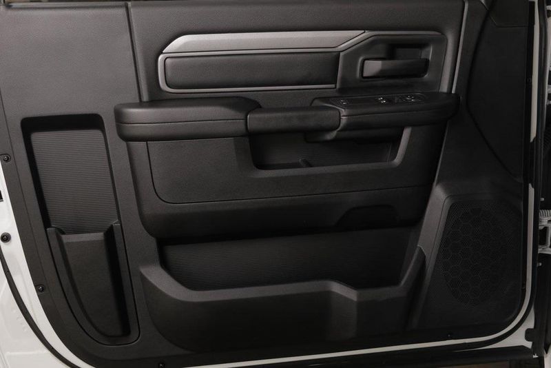 2025 RAM 2500 Tradesman Crew Cab 4x4 8