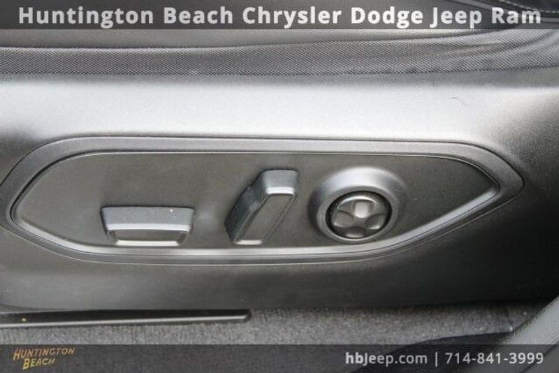 2021 Jeep Grand Cherokee L OverlandImage 36