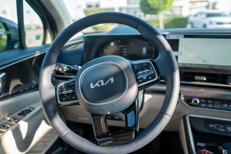 2026 Kia Carnival SXImage 16