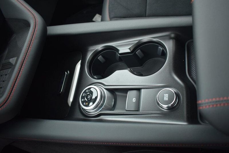 New 2025 Ford Explorer STImage 19