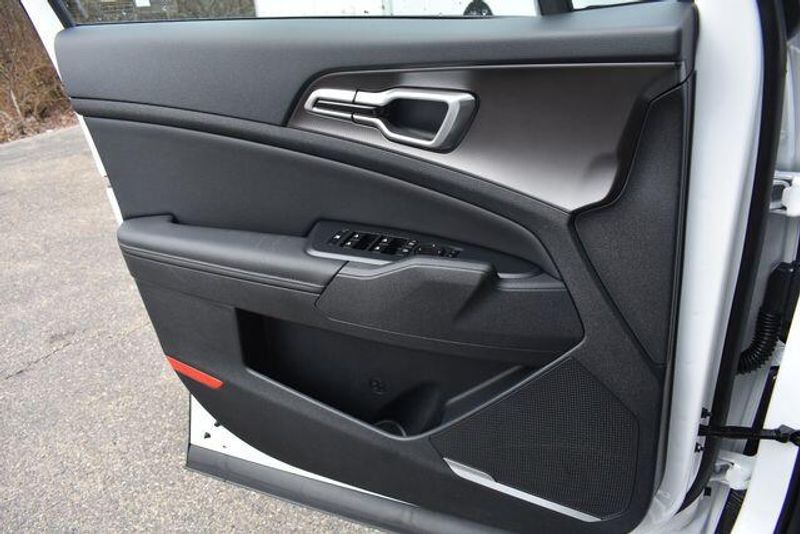 New 2026 Kia Sportage EXImage 34