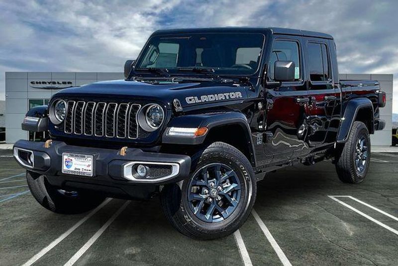 New 2026 Jeep Gladiator 85th Anniversary Edition 4x4Image 1