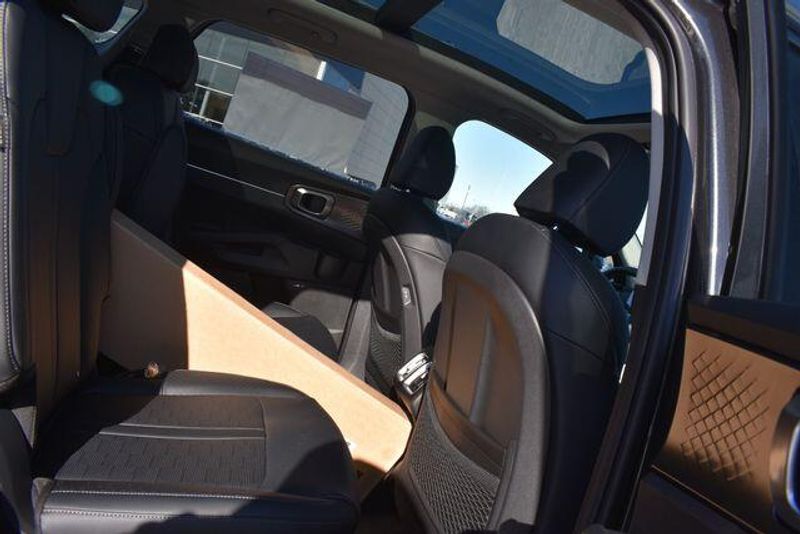 New 2026 Kia Sorento Hybrid EXImage 17