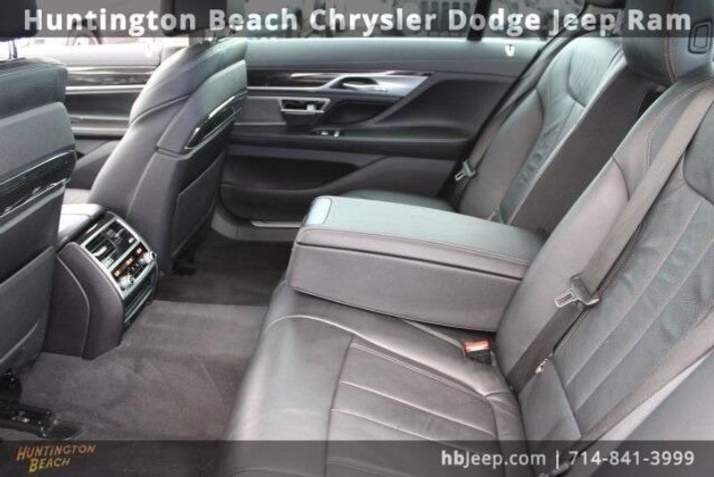 2020 BMW 7 Series 740iImage 40