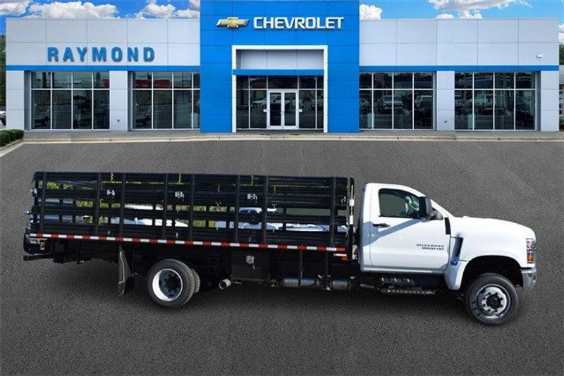 2024 Chevrolet Silverado 5500HD Work TruckImage 2