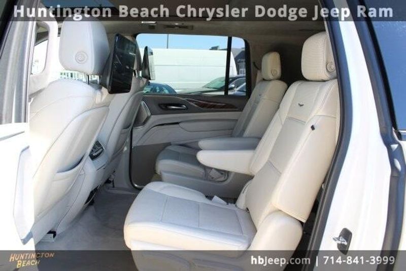2021 Cadillac Escalade ESV Sport PlatinumImage 43