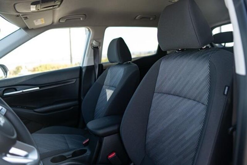 New 2025 Kia Seltos LXImage 11