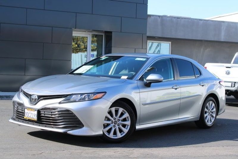 2019 Toyota Camry LImage 9