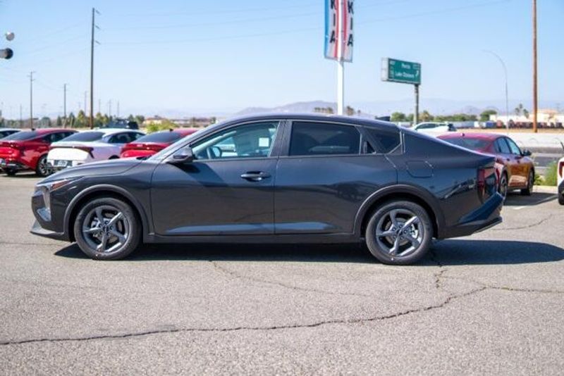 New 2025 Kia K4 LXSImage 4