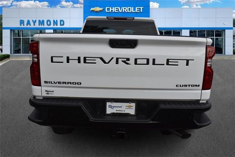 New 2025 Chevrolet Silverado 2500HD CustomImage 4