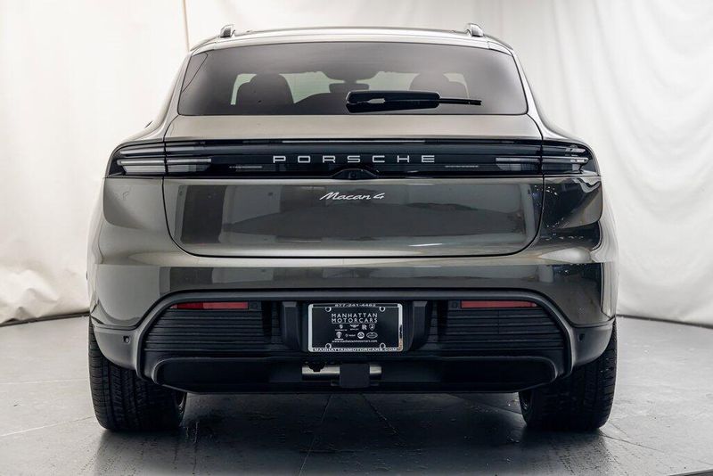 2024 Porsche Macan Electric 4Image 4