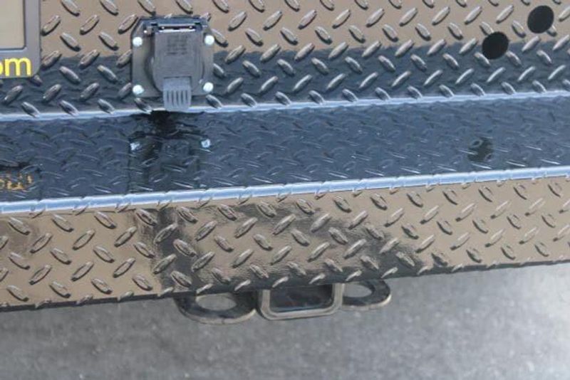 2024 RAM 2500 Tradesman Regular Cab Harbor BodyImage 6