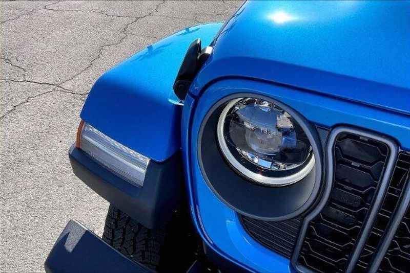 New 2027 Jeep Wrangler 4-door California EditionImage 11