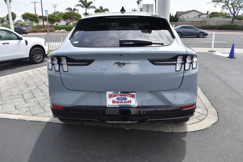 New 2024 Ford Mustang Mach-E PremiumImage 8