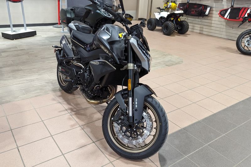2024 CFMOTO 800NK 