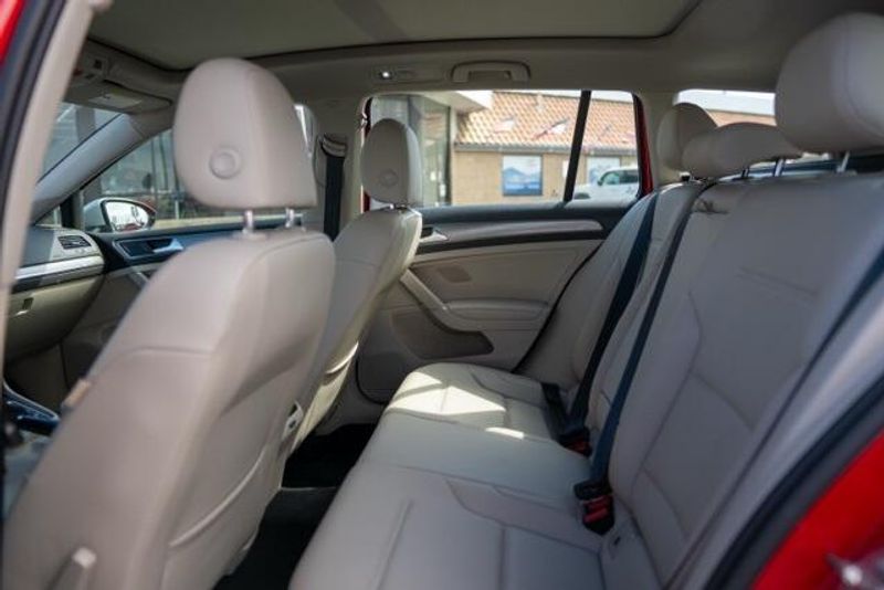 Used 2018 Volkswagen Golf Alltrack TSI SEImage 14