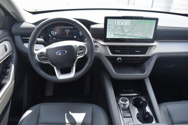New 2025 Ford Explorer ActiveImage 12