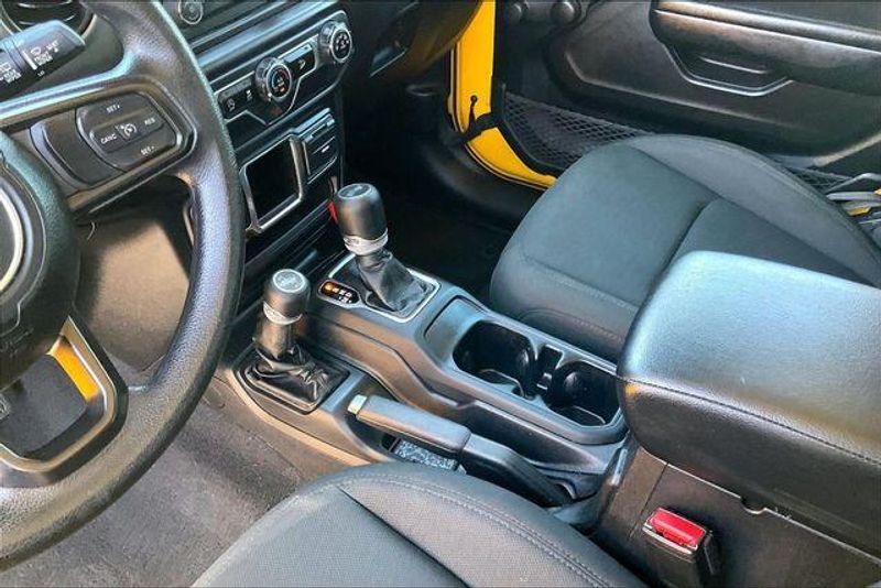 Used 2021 Jeep Wrangler Unlimited WillysImage 17