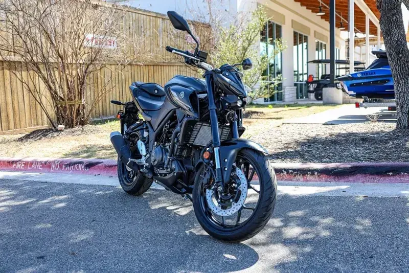 2025 YAMAHA MT03 MATTE STEALTH BLACK 