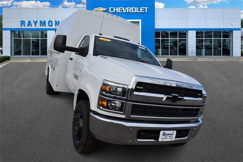 2024 Chevrolet Silverado 4500HD 1WTImage 9