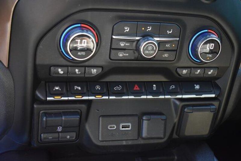 Used 2020 Chevrolet Silverado 1500 High CountryImage 35