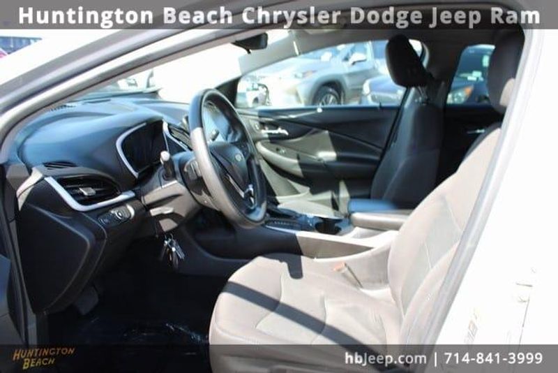 2018 Chevrolet Volt LTImage 30