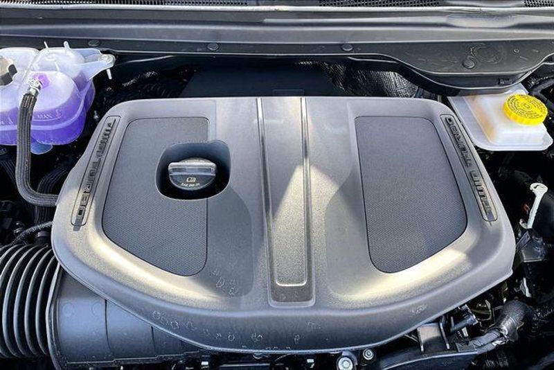 New 2026 RAM 1500 LaramieImage 32